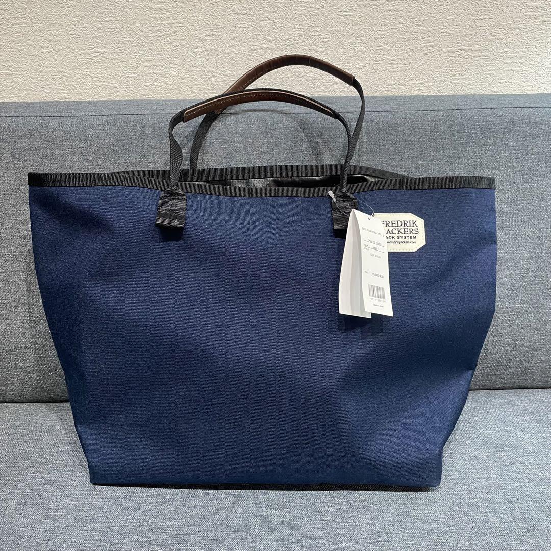FREDRIK PACKERS トーン エッセンシャル トートバッグ