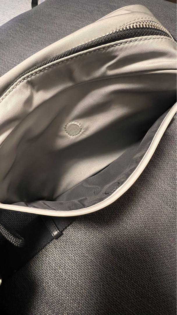 バーバリー　Burberry パディバッグ　グレー