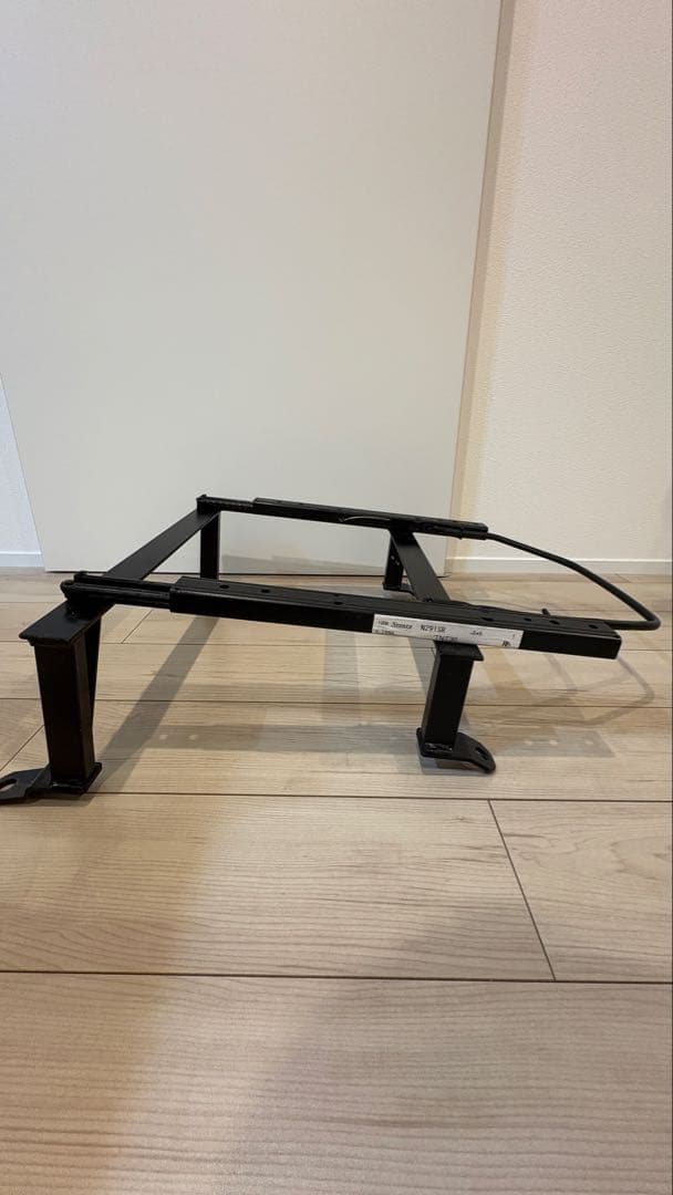 レカロシートレール　エクストレイル