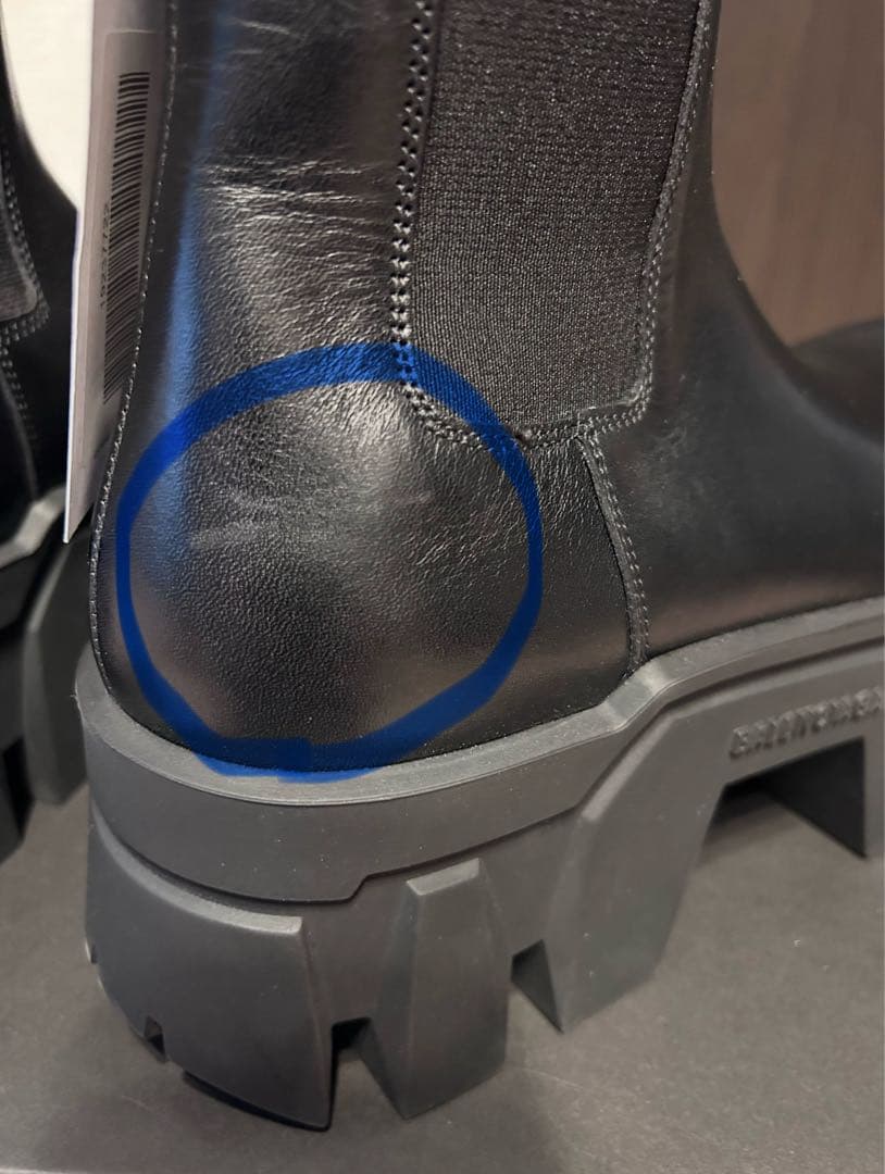 【新品未使用】balenciaga Bulldozerブルドーザー 39サイズ 【新品未使用】balenciaga Bulldozerブルドーザー 39サイズ