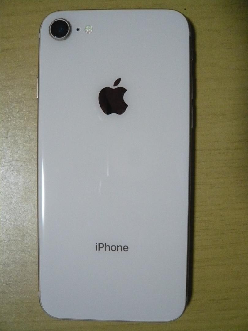 iPhone8 ゴールド 64GB SIMフリー バッテリー100%