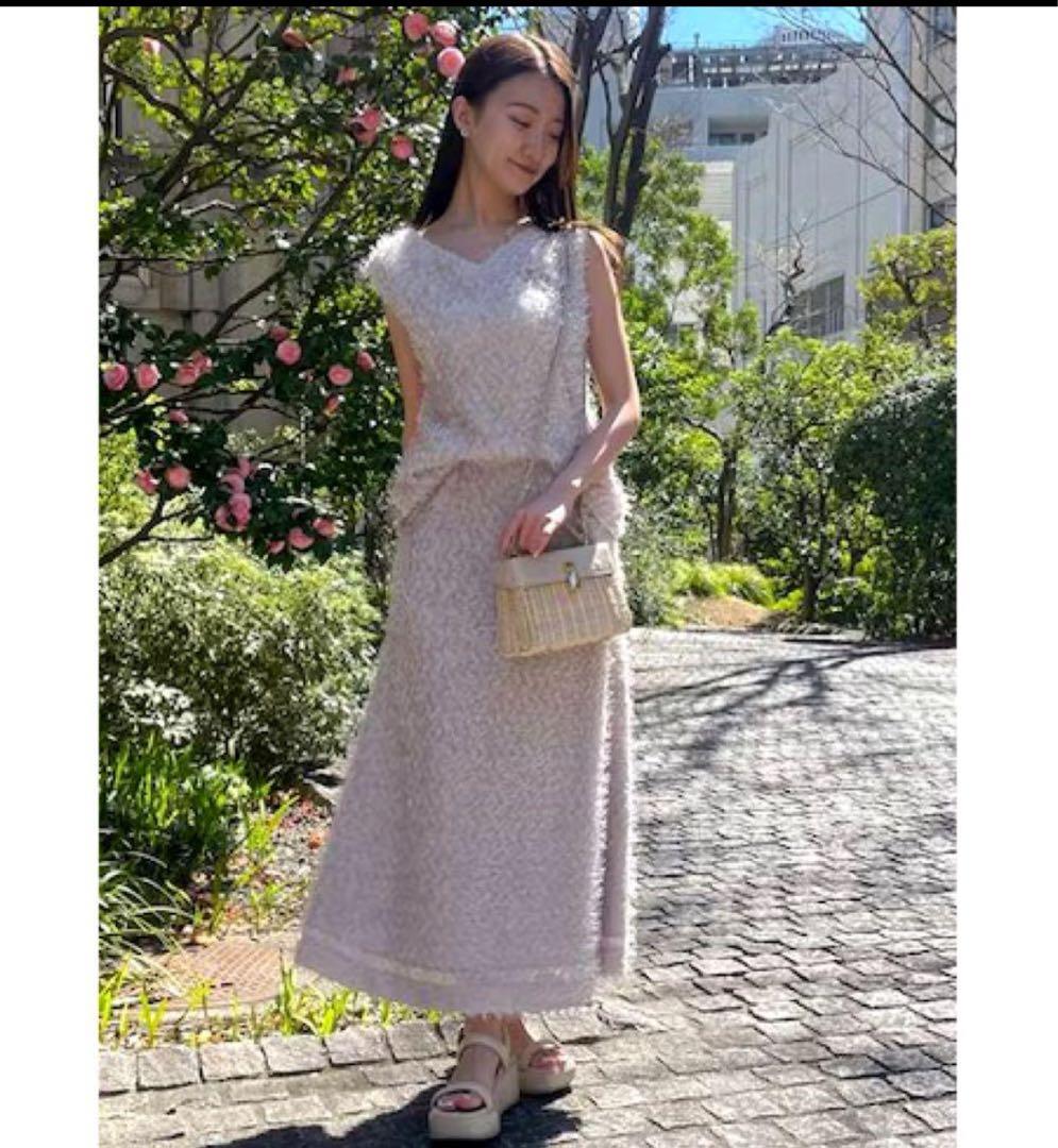 新品 celford フラッフィープルオーバー フラッフィースカートセットアップ 新品 celford フラッフィープルオーバー フラッフィースカートセットアップ