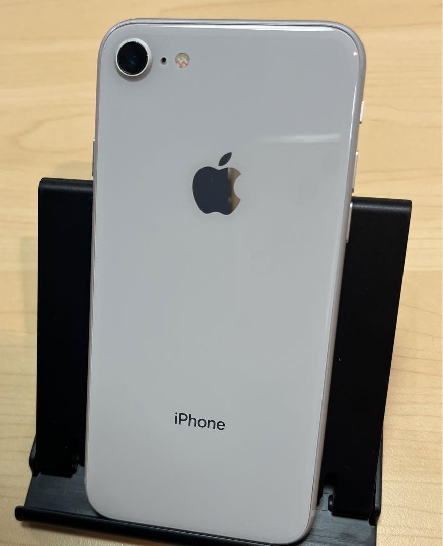 iPhone 8 Silver 64 GB SIMフリー - スマートフォン本体一 番 安い