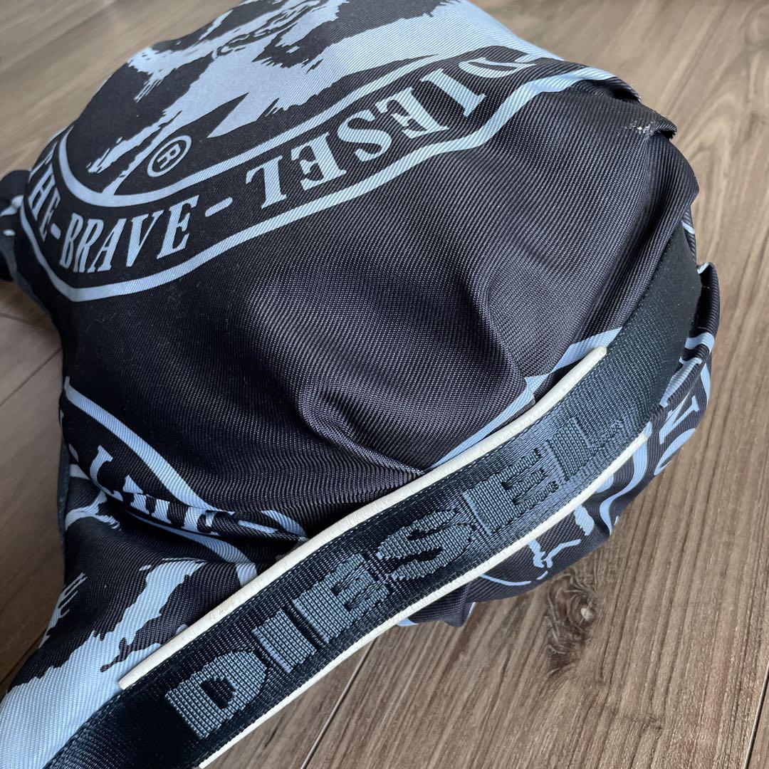 DIESEL ディーゼル　ショルダーバッグ　　斜め掛けバッグ　バッグ