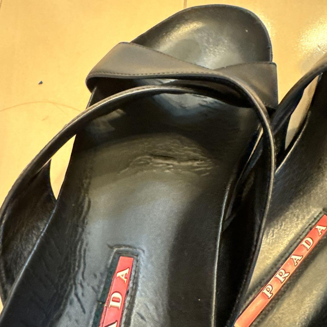 PRADA ブラックレザー サンダル　クロス　プラダ