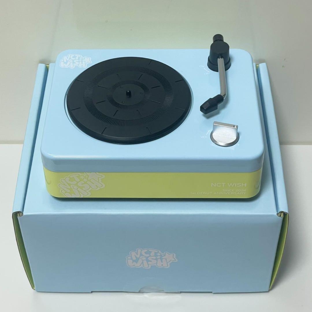 【12月スーパーSALE 15％OFF】 NCT WISH 1周年 MD ターンテーブル スピーカー トレカ リク タレントカード