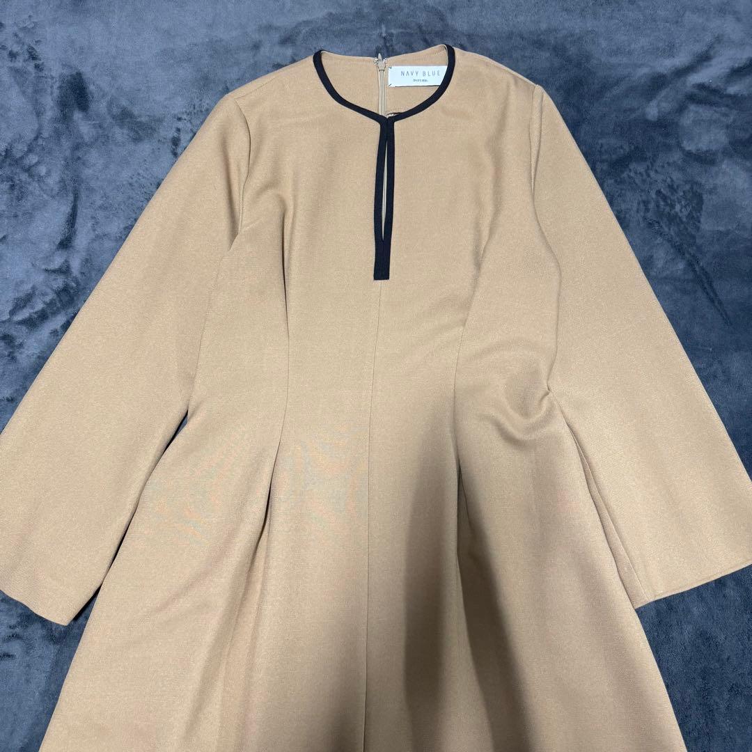 完売 SHIPS シップスエニィ　ダブルクロスウエストタックAライン ワンピース