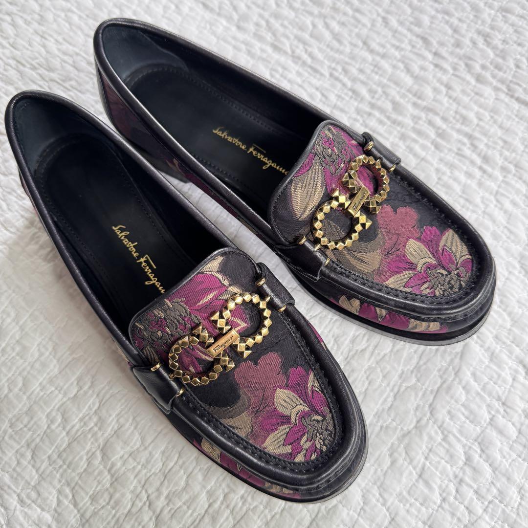 激レアSalvatore Ferragamo 花柄 ローファー ガンチーニ