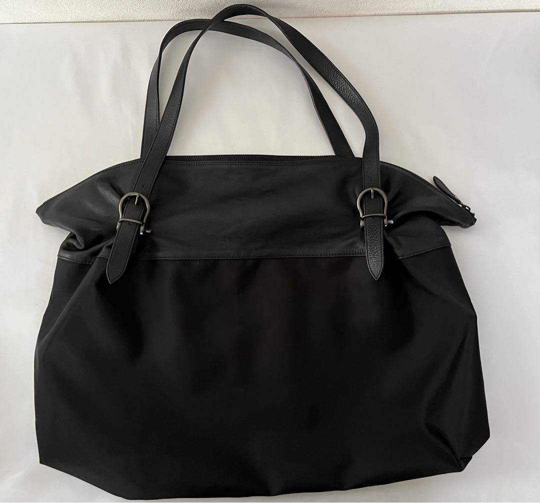 【ISSEI MIYAKE】〔美品〕イッセイミヤケ ボストンバッグ 黒