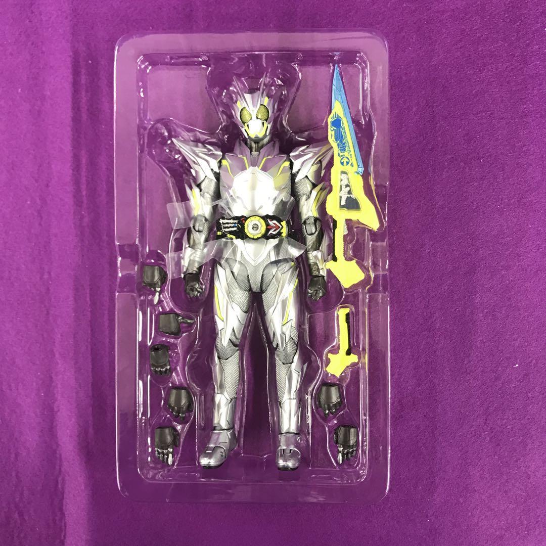 S.H.Figuarts 仮面ライダーゼロワン メタルクラスタホッパー