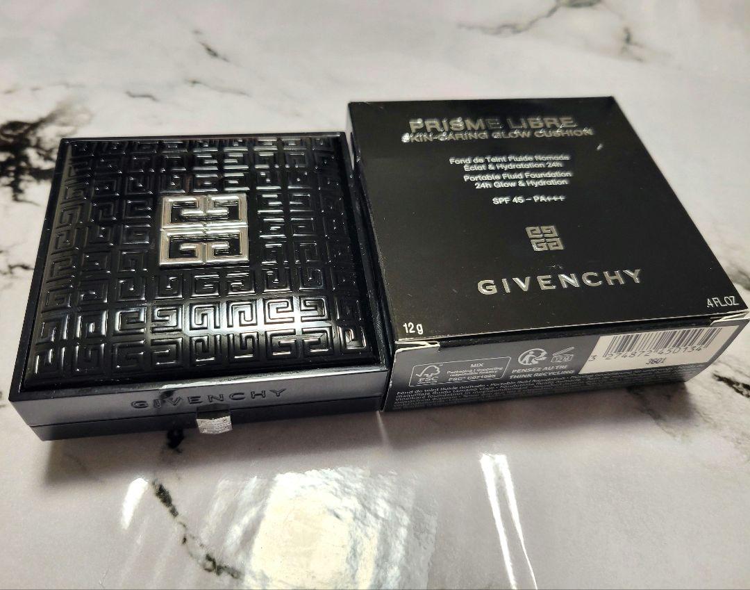 GIVENCHY ジバンシィ クッションファンデ スキンケアリング C105