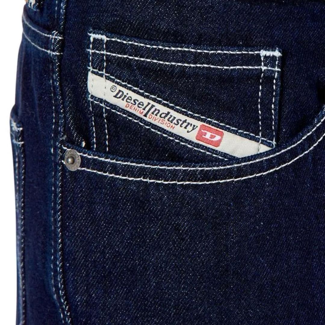 DIESEL 濃紺 デニム A0356409F19 ルーズフィット DIESEL 濃紺 デニム A0356409F19 ルーズフィット