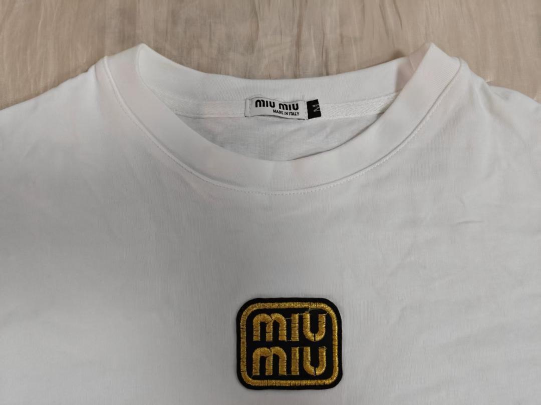 miu miu ロゴ刺繍 クロップドTシャツ ホワイト MIU MIU - 【極美品】MIU MIU Tシャツ 長袖 クロップド ホワイト