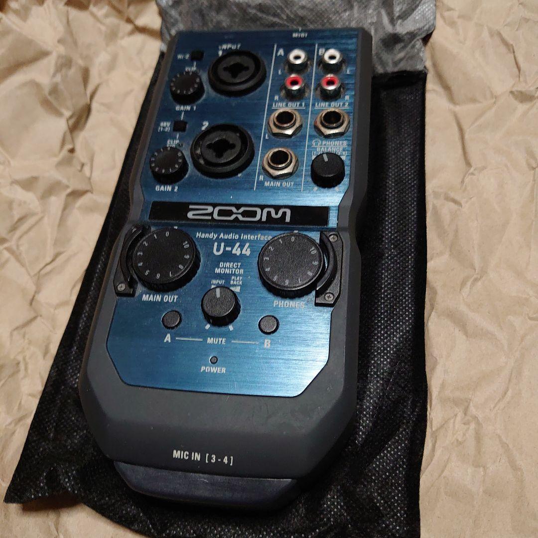 ZOOM U-44 オーディインターフェイス