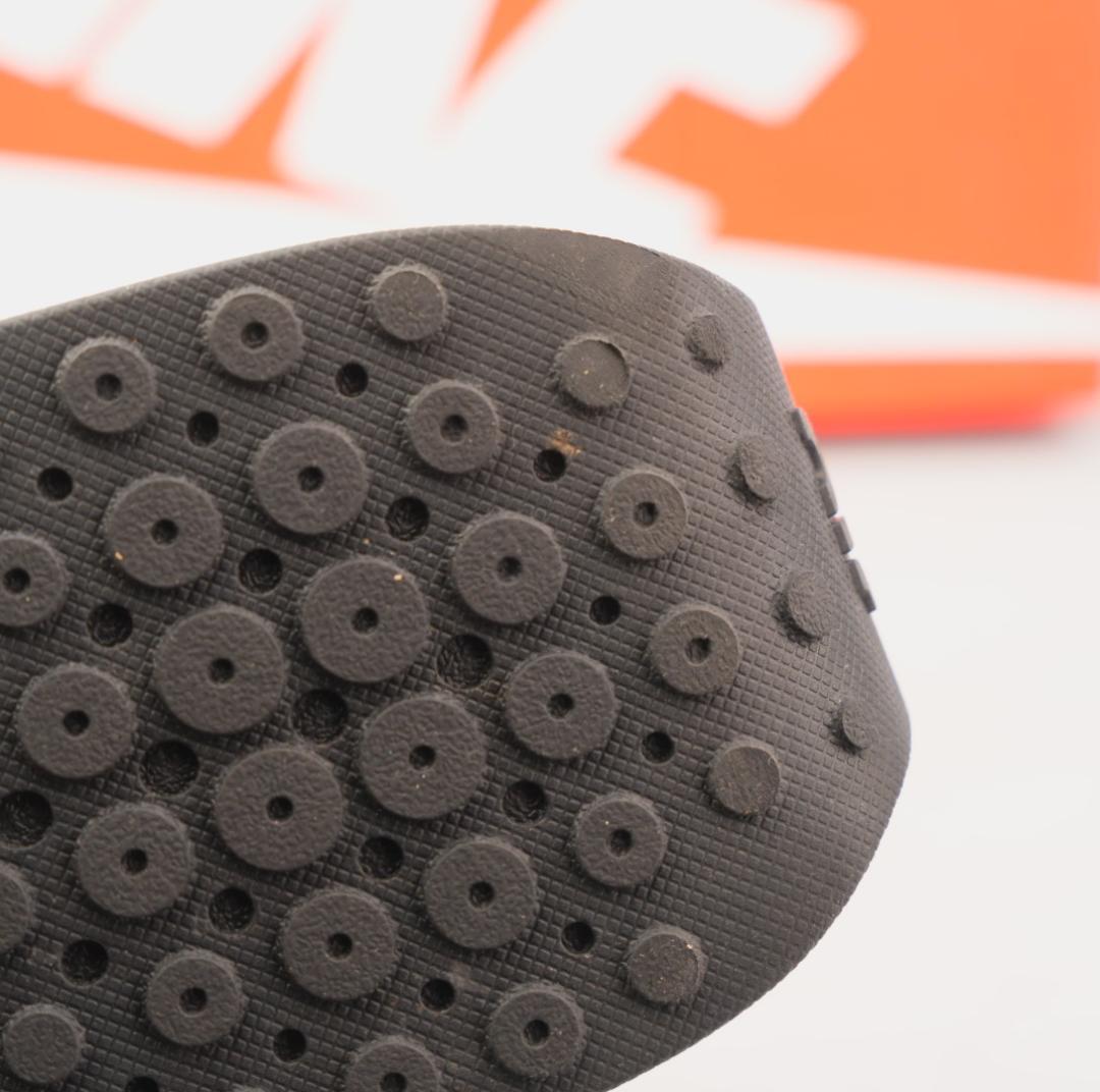 美品 NIKE AIR MAX SOL SANDAL　ブラック 24cm