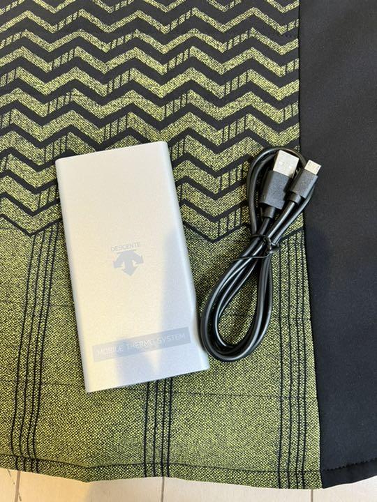 得価好評 超美品 DESCENTE GOLF モバイルサーモ HXPL3-m38699568783 豊富な在庫