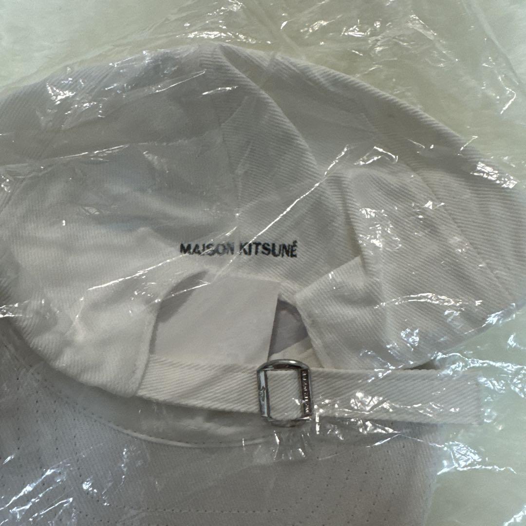 【正規品新品】MAISON KITSUNE メゾンキツネ　キャップ　ホワイト