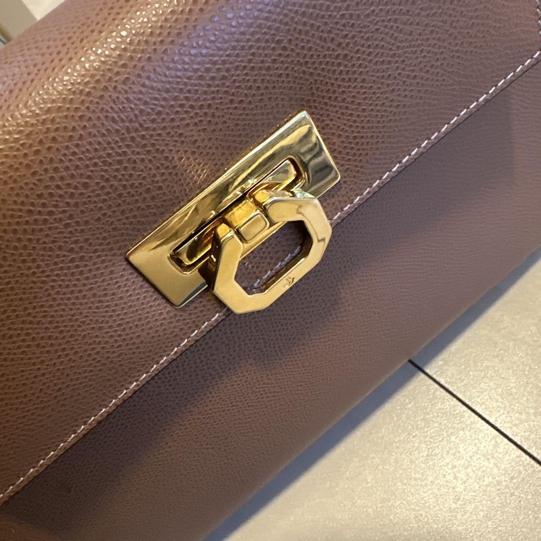 カルボッティ　トゥモローランド　エレナ　中古品