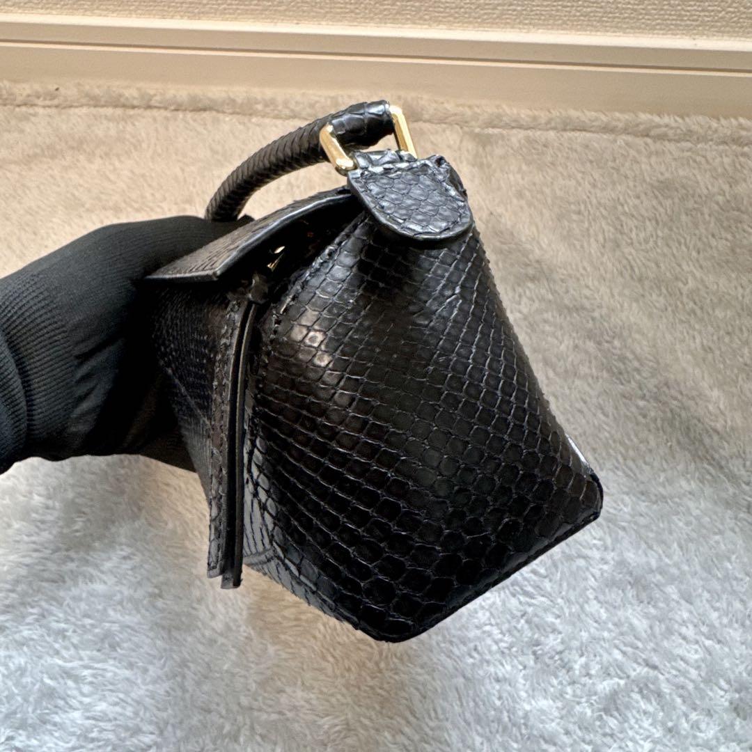 【超希少品・国内発送】LOEWE パズル ミニ パイソンレザー 新品 超希少モデル】LOEWE パズル ミニ パイソンレザー ブラック 新品