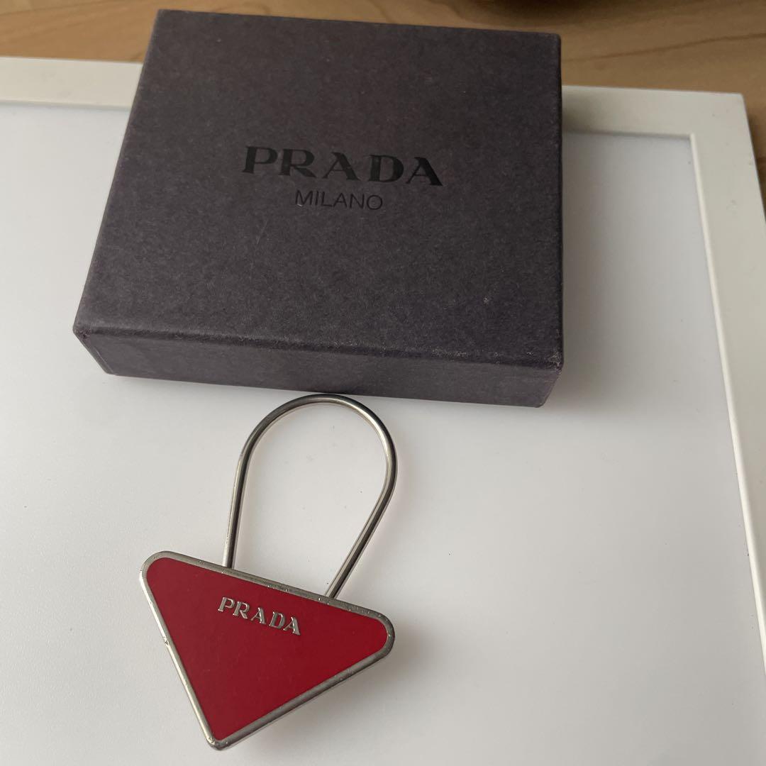 PRADA キーホルダー