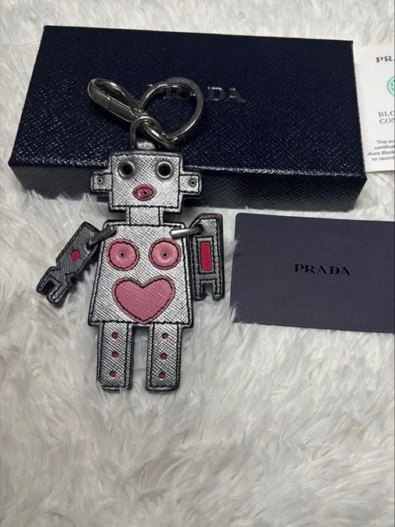 PRADA - 自動人形キーホルダー 御徒面子惹きつける 手懸かり輪っか レディース-小物-ファッション