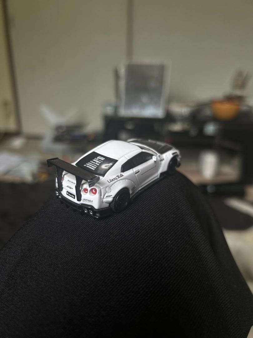 ミニカー MINI GT LB WORKS GT-R 35