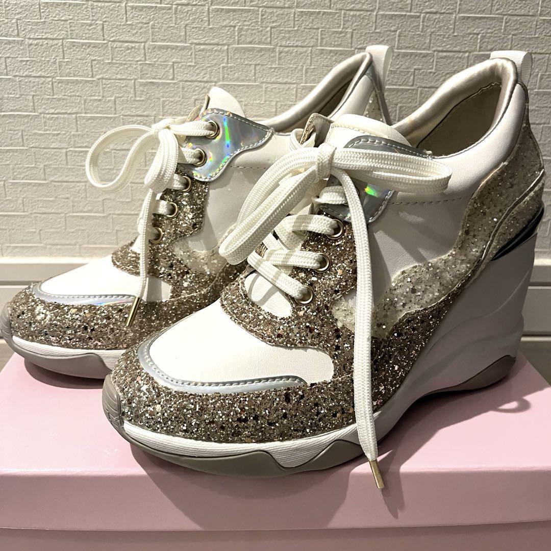 ＋DIANA ヒールアップグリッタースニーカー