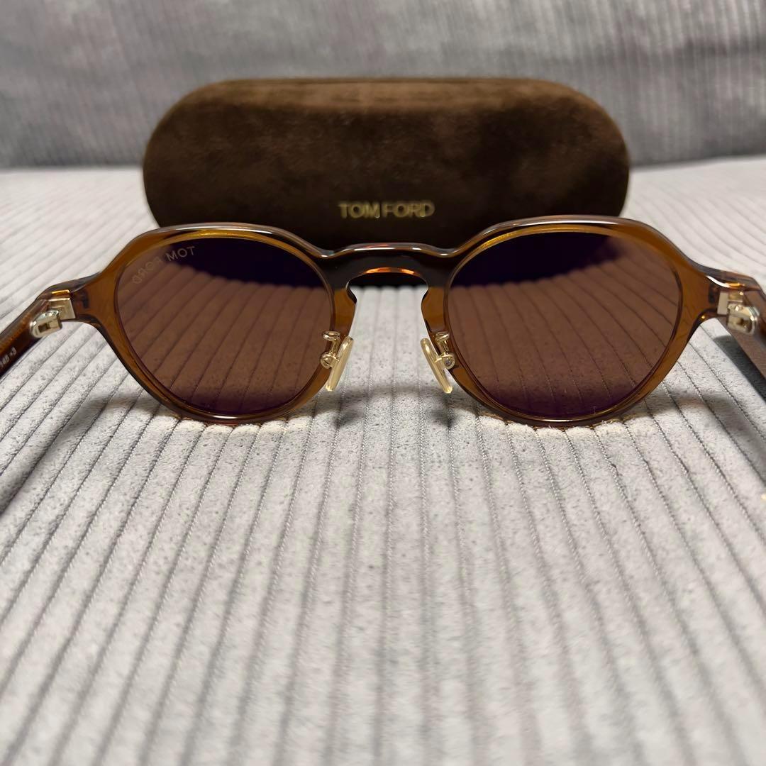 【最新入荷】 新品 TOM FORD トムフォード クリアブラウン サングラス TF877-D 小物