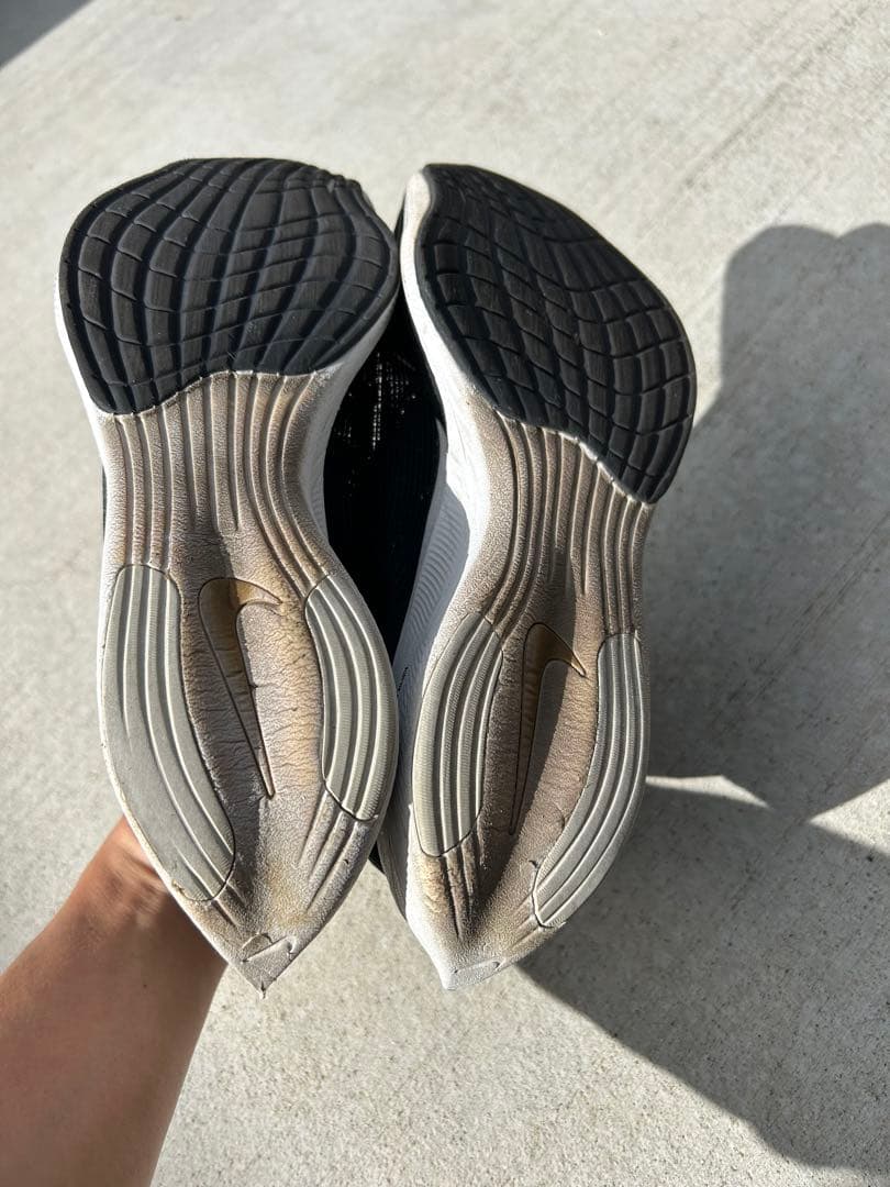 zoomx ブラック|ゴールドNIKE