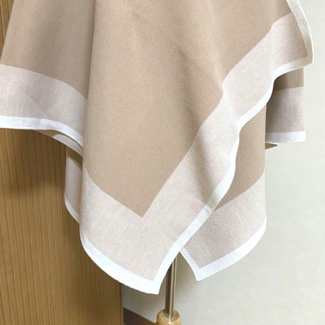 ポンチョ ベージュグラデーション白ライン 未使用