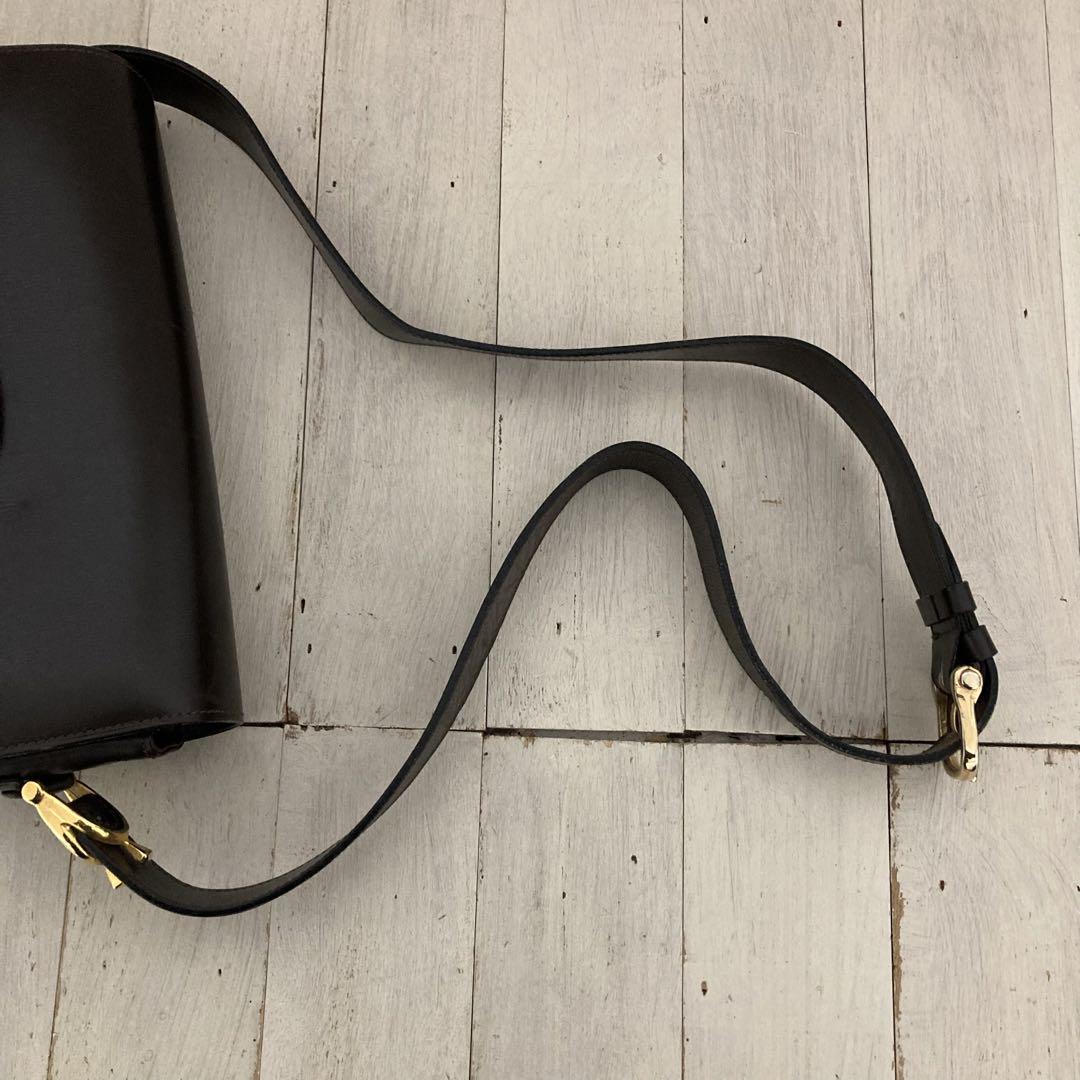 Celine セリーヌ ショルダーバッグ 馬車金具 レザー