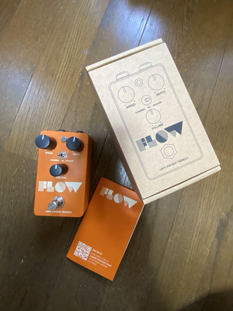 ギター UAFX VINTGE TREMOLO FLOW