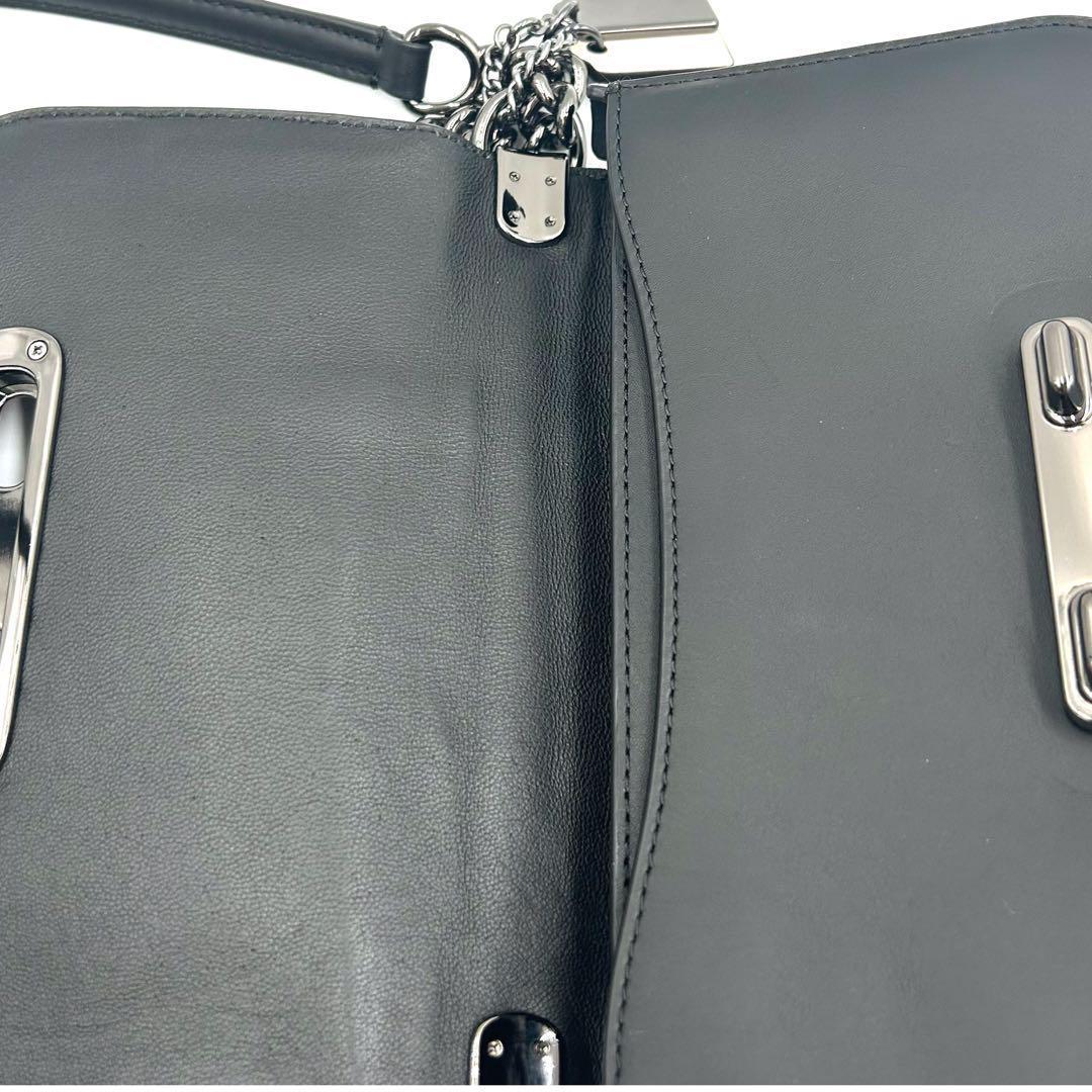 ⚪︎美品　COACH コーチチェーンショルダーバッグ　スワッガー20 　ホワイト