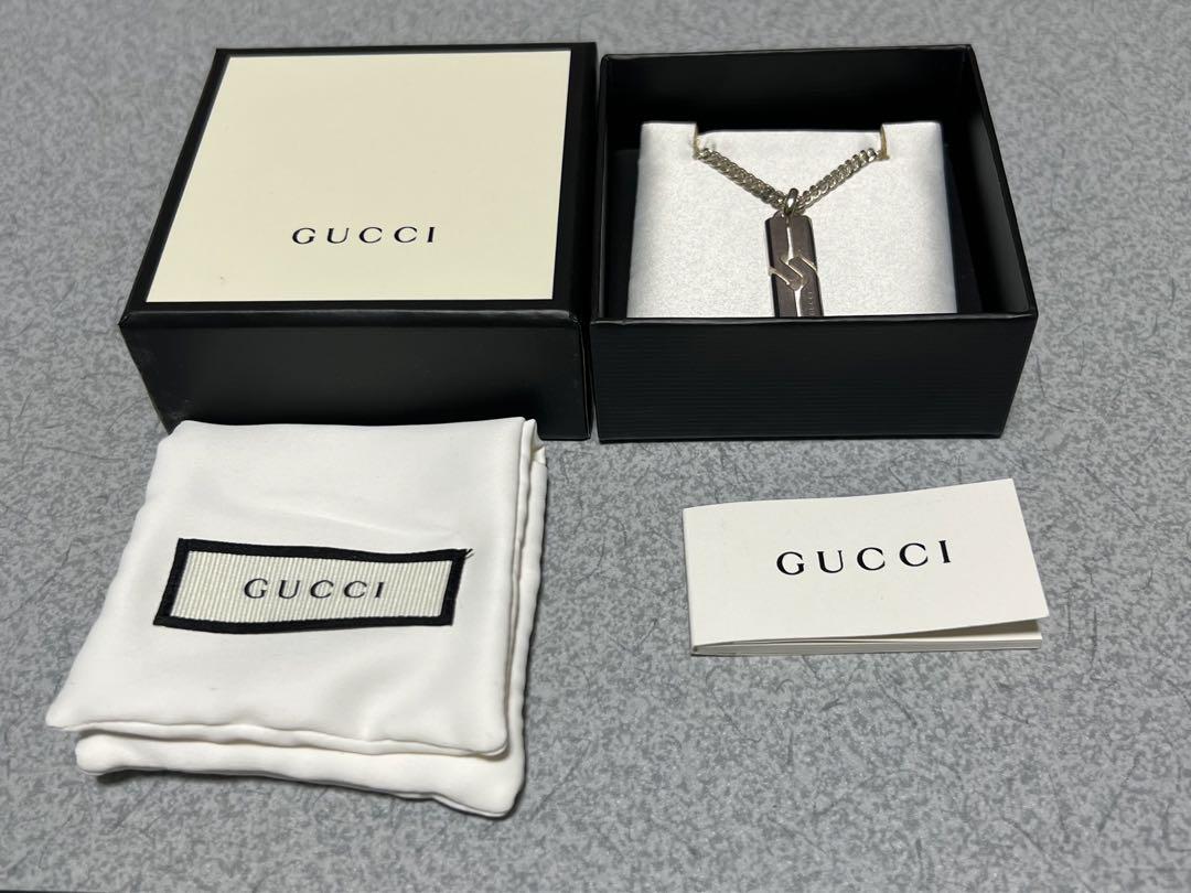 GUCCI  ノットプレートネックレス