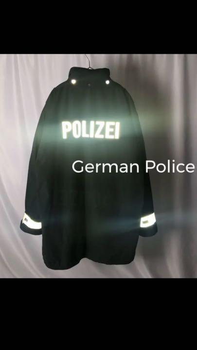 メルカリ German Police ドイツ警察 リフレクターコート Polizei ダウンジャケット 7 000 中古や未使用のフリマ メルカリ German Police ドイツ警察 リフレクターコート Polizei ダウンジャケット 7 000 中古や未使用のフリマ