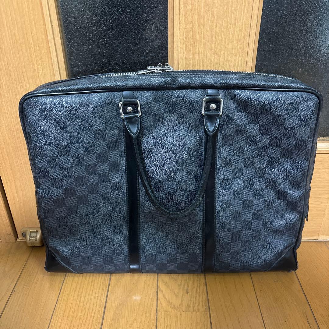 LOUIS VUITTON ポルト ドキュマン・ヴォワヤージュ ダミエ