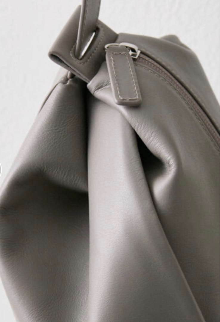 ear PAPILLONNER 2WAYレザーショルダーバッグ ear PAPILLONNER 2WAYレザーショルダーバッグ