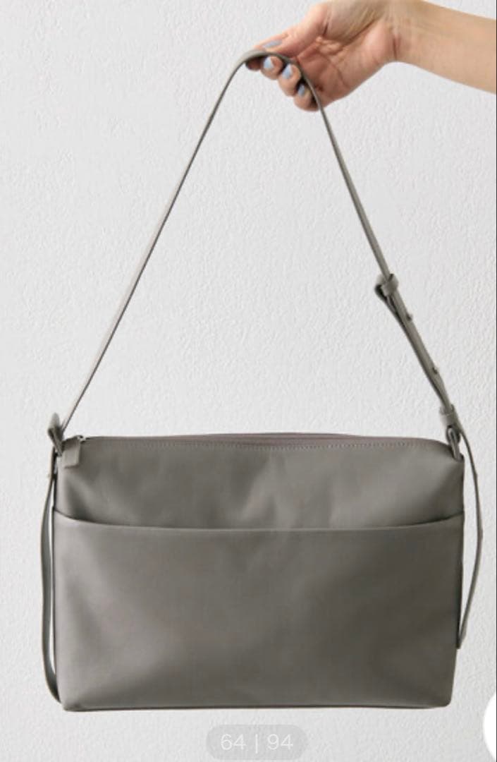 ear PAPILLONNER 2WAYレザーショルダーバッグ ear PAPILLONNER 2WAYレザーショルダーバッグ