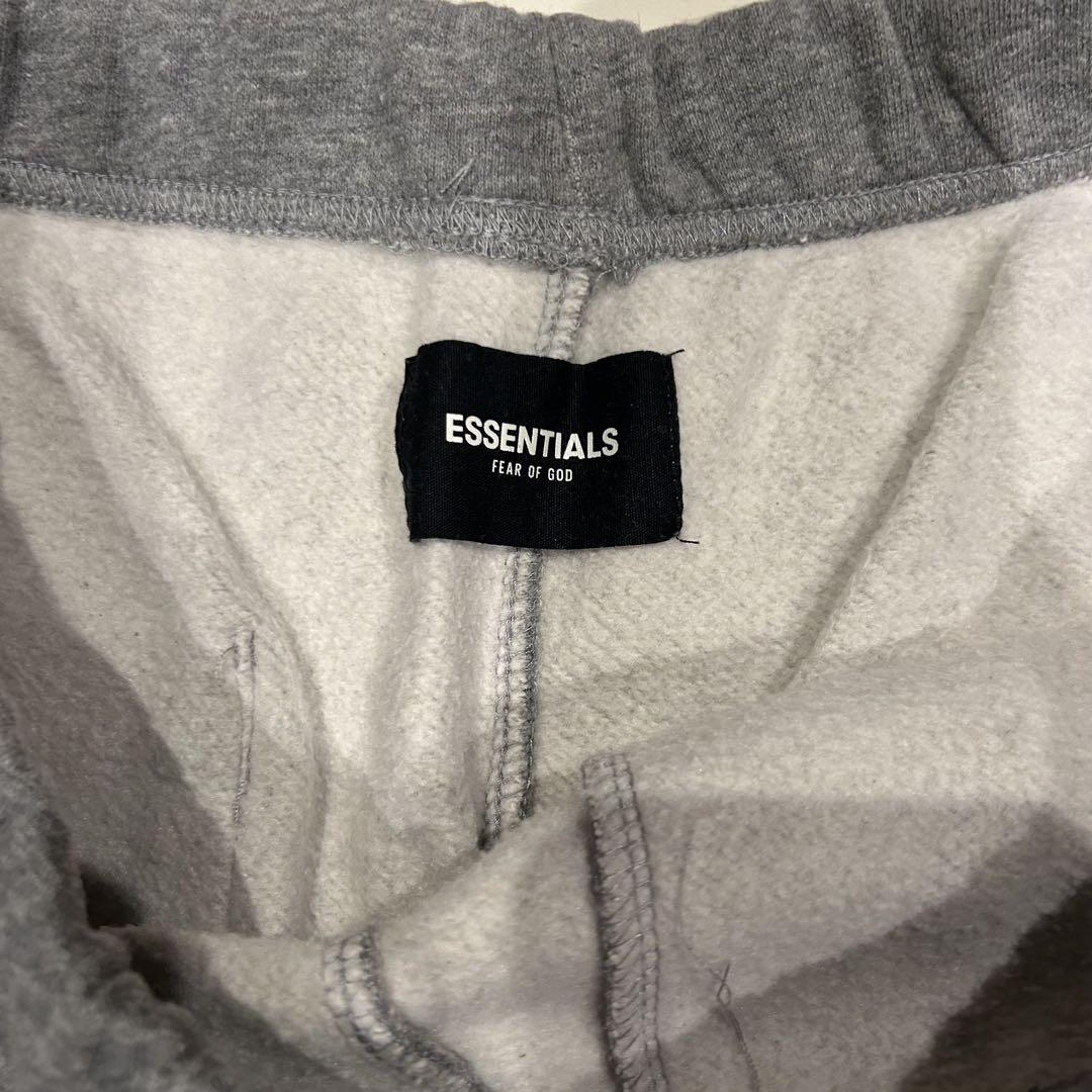 ESSENTIALS ブラック＆グレーショートパンツ　Sサイズ