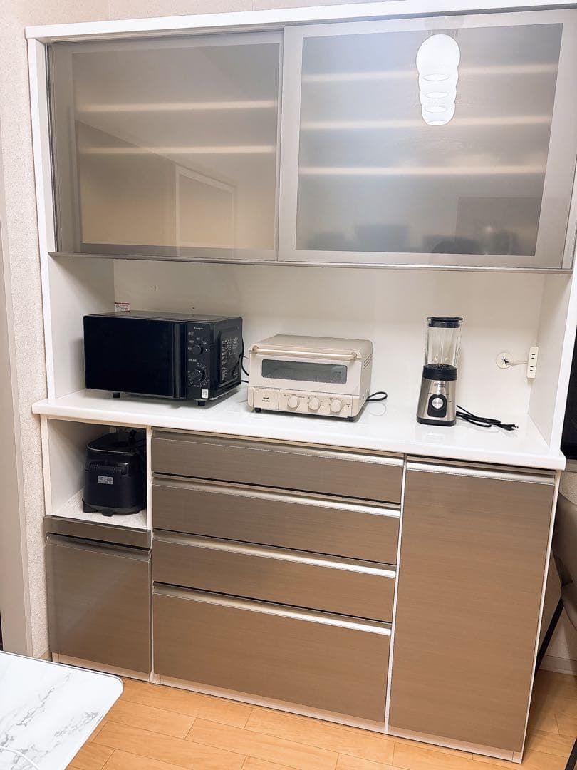 食器棚シュウタロスです☺︎