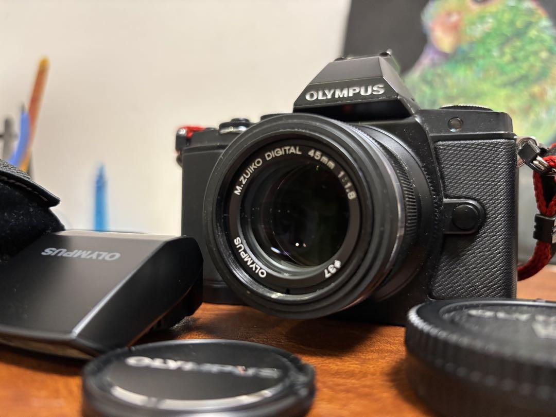 OLYMPUS OM-D E-M5 25mm&45mm F1.8 レンズ2つ