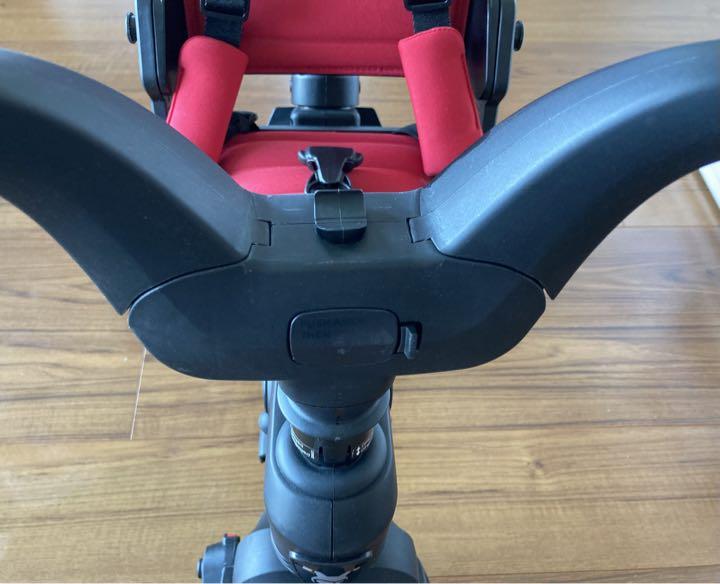専用Doona リキトライク 三輪車 レッド トラベルバック、カップ