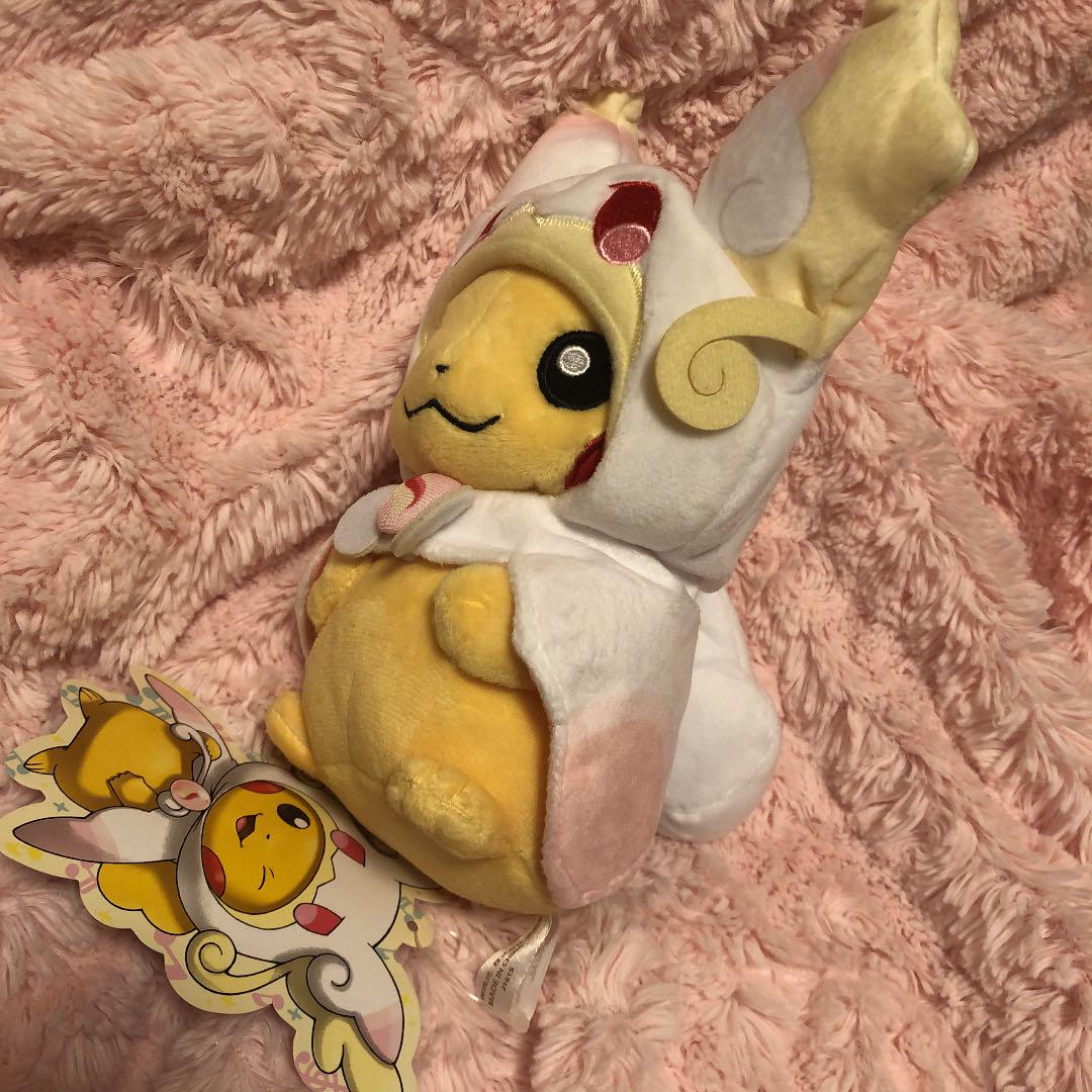 ポケモンセンター メガタブンネのポンチョ ピカチュウ ポケモン