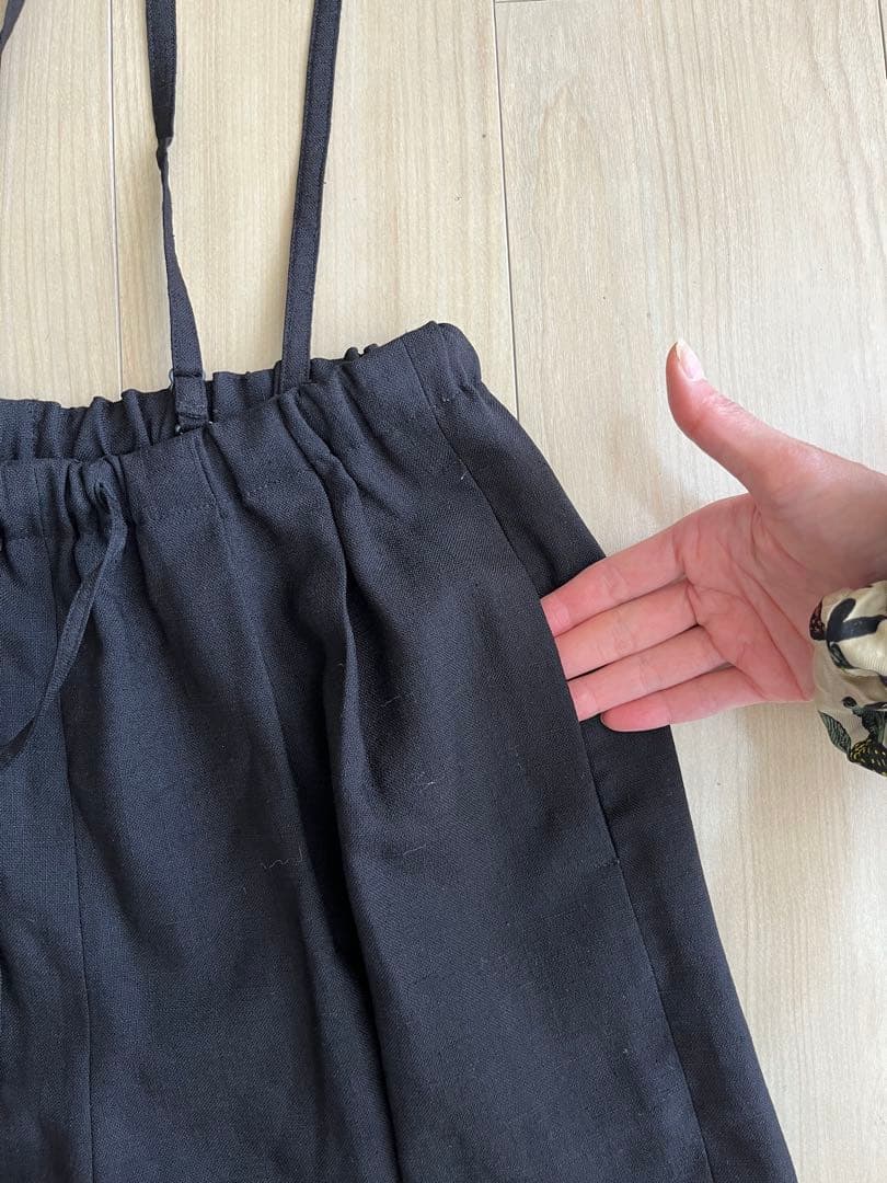 美品ENFOLD ライクサテン黒 サロペット 美品ENFOLD ライクサテン黒 サロペット