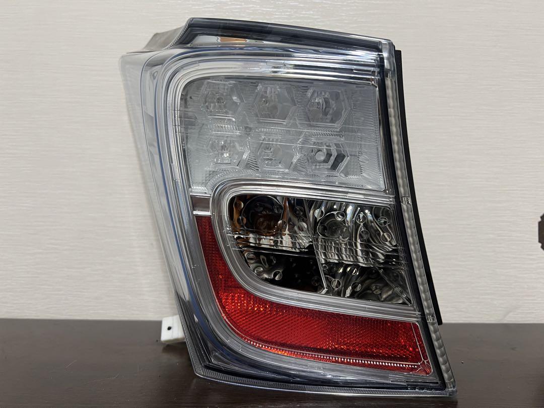 フリードハイブリッド GP3 左テールライト LED ICHIKOH D102