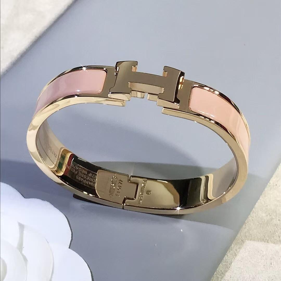 HERMESHロゴ ピンク エナメルバングル