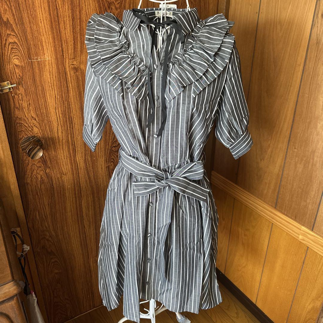 【新品 タグ付き】アクシーズ ストライプ柄ワンピース