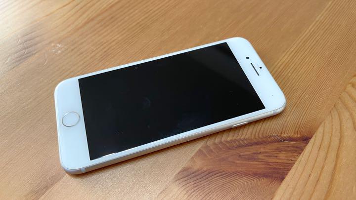 iPhone8 64GB SIMフリー Apple Apple iPhone 8 64GB SIMフリー 価格比較 - 価格.com