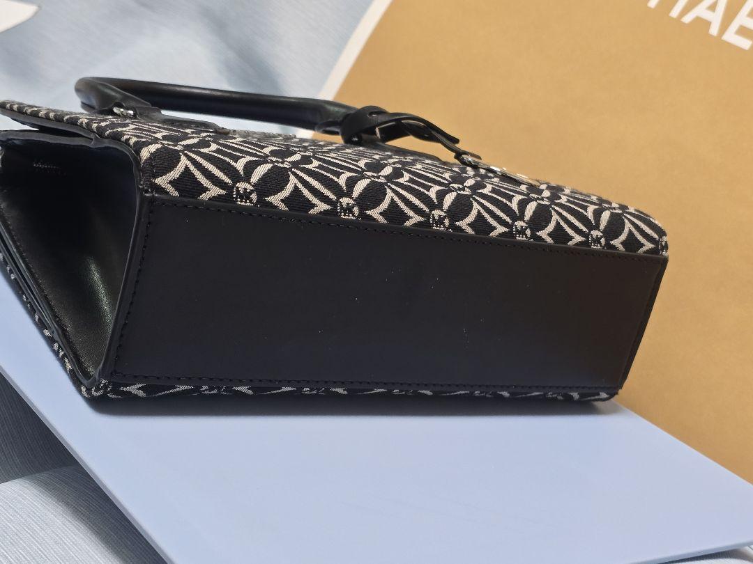 送料関税込☆MICHAEL MICHAEL KORS ロゴ レザー ショートブーツ MICHEAL KORS SHEILA センタージップ サッチェル スモール