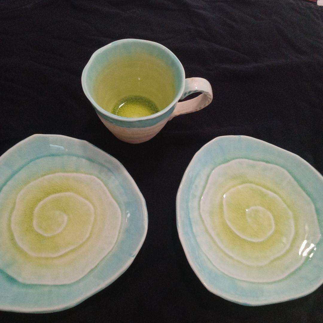 手作り陶器 プレート2枚とカップ1つ セット